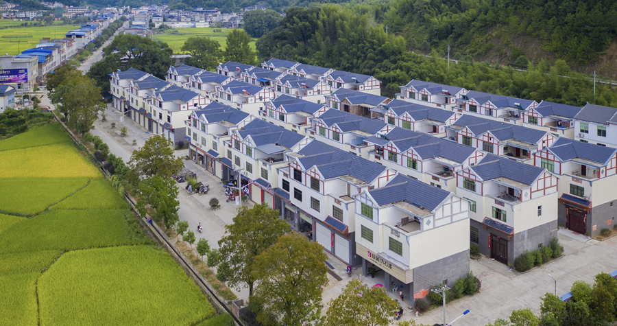 三明市宁化县安乐镇大洋桥村以建设安全、经济、实用和美观的村民住宅为导向,通过规划引导、风貌管控、特色创新等举措,确保农村住宅建设规范有序,农村生产生活条件不断改善。三明市委宣传部供图