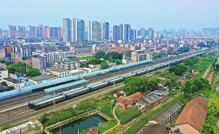 <b>70年变迁背后的发展故事</b>