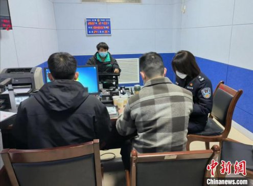 西安警方打掉一特大跨地区制售假酒犯罪团伙 查