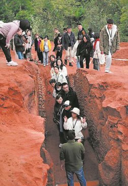 走进四川崖墓 看看汉晋时期的“烟火气”