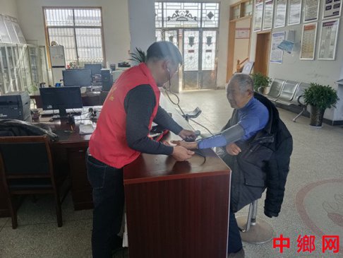 安徽：定远县桑涧镇蒋雨村开展“健康义诊·爱心