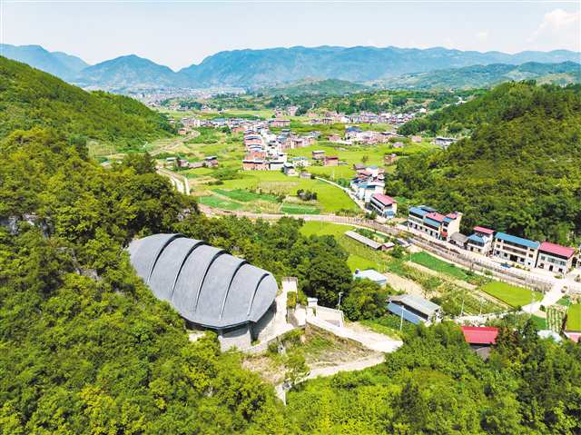 俯瞰中国重庆市巫山县龙骨坡遗址。（本报资料图片）记者 谢智强 摄/视觉重庆