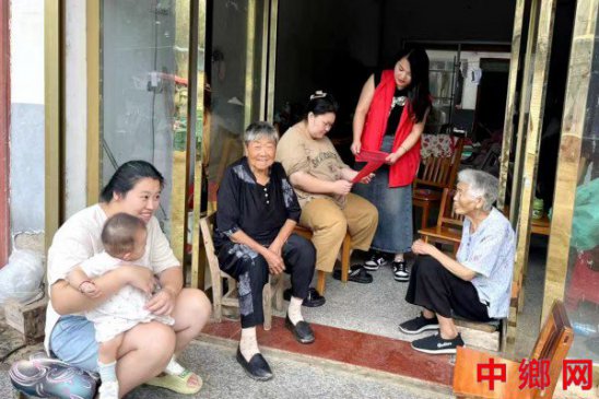 安徽凤阳县大庙镇计生协开展育儿补贴宣传活动