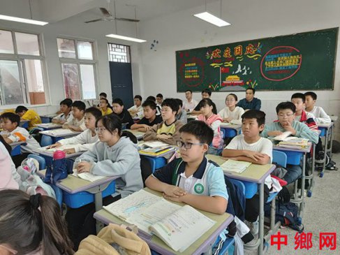 安徽庐江：郭河镇中心学校深入中心小学开展巡