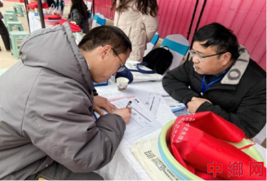 陕西渭南华州区大明镇: 搭建“就业桥” 铺成幸