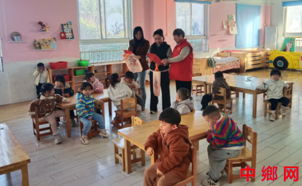 安徽凤阳：大庙镇开展“放心托育 方便可及”秋季入园活动