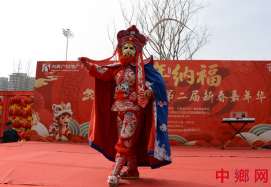 川剧变脸惊艳亮相 河南内黄县第二届新春嘉年华