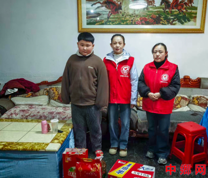 <b>王甜甜：守初心践使命 暖民心护童心</b>